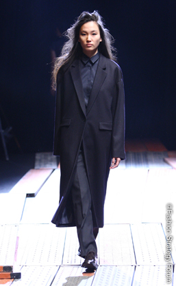 Photos from Japan Fashion Week Fall 2008, featuring designers Hidenobu Yasui, Hiromi Yoshida, Kamishima Chinami, and Mode Acote Photos from Japan Fashion Week Fall 2008, featuring designers Hidenobu Yasui, Hiromi Yoshida, Kamishima Chinami, and Mode Acote
