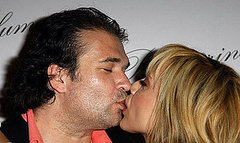 Pop Poll on Brittany Murphy Kissing her husband Simon Monjack — Do You Find Public Displays of Affection Great or Gross? Pop Poll on Brittany Murphy Kissing her husband Simon Monjack — Do You Find Public Displays of Affection Great or Gross?