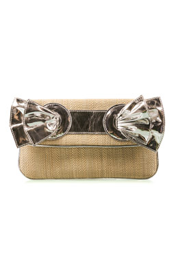 Trend Alert: Straw Clutch