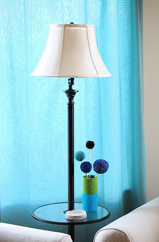 DIY: Super Simple Yarn Flowers