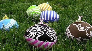 Cool Idea:  Fabric Easter Eggs