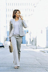 Dear Poll: Do You Catch Up With Friends on Your Commute? Dear Poll: Do You Catch Up With Friends on Your Commute?
