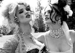 Are You Envious of Your Friends' Style? Are You Envious of Your Friends' Style?