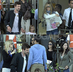 Photos of Jennifer Aniston in Cabo For New Year's With Cox-Arquettes, Laura Dern, Ben Harper Photos of Jennifer Aniston in Cabo For New Year's With Cox-Arquettes, Laura Dern, Ben Harper