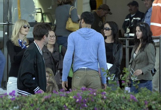 Jennifer Aniston Arrives in Cabo Jennifer Aniston Arrives in Cabo