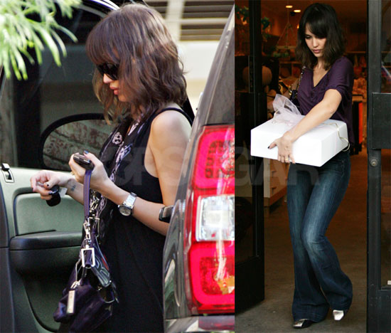 Jessica Alba Shops for Honor