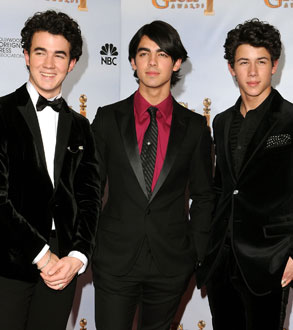 Photo of the Jonas Brothers, Who Surprised Malia and Sasha Obama After the Inauguration
