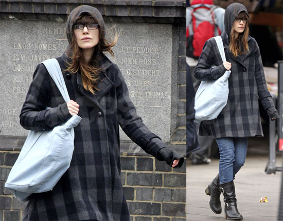 Keira in Black and Grey 