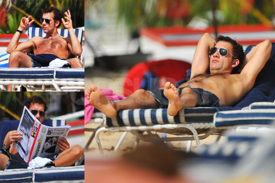 Clive Owen Shirtless!