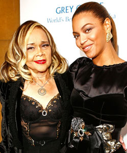 Etta James Lashes Out at Beyonce For Singing "At Last" at Inauguration — Whose Side Are You On?