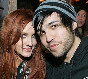 Pete Wentz And Ashlee Simpson Announce Their Engagement