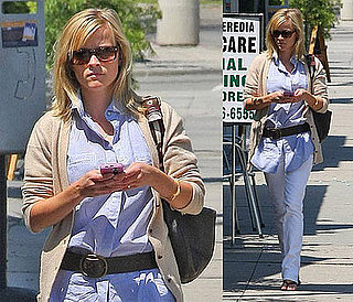 Reese Witherspoon Runs Errands in LA Without Jake Gyllenhaal