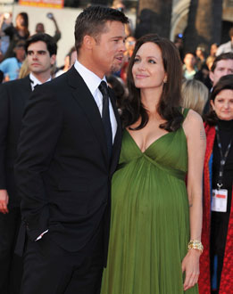 Photo of Brad Pitt and Angelina Jolie, Whose Twins Pictures Will Be Unveiled by People Magazine on Sunday