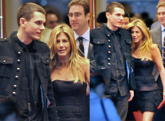 Jen and John Leave Marley and Me Premiere