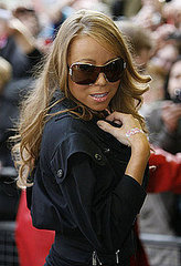 Mariah Carey Shakes It Off