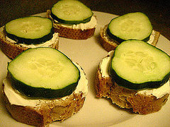 Healthy Snack: Cucumber Cream Cheese Nibblers 