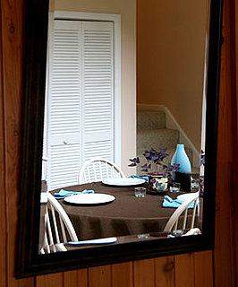 Diet Tip: Hang Mirrors Where You Eat