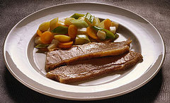 Healthy Eating Tip: Plate Your Veggies First