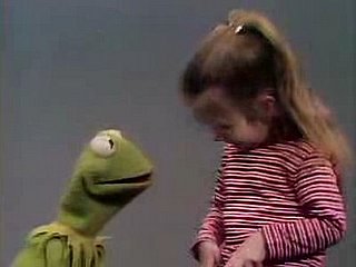 Flashback: Kermit and Cute Kid Sing Alphabet