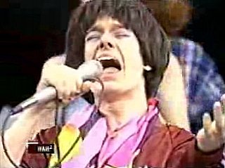 Bobby Conn Wants to Entertain You