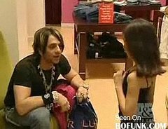 Criss Angel Turns 8-Year-Old Girl Into 20-Year-Old Criss Angel Turns 8-Year-Old Girl Into 20-Year-Old
