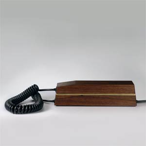 Feel Retro, Go Modern With the Skype Hulga Pappa Phone