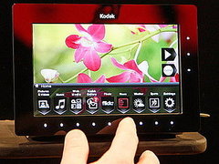 The Bright and Sassy OLED Digital Picture Frame From Kodak