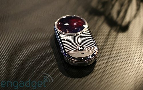 Daily Tech: Motorola's Aura Is Truly a Beautiful Device