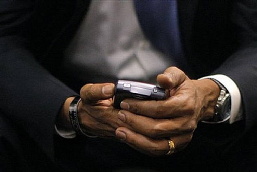 Daily Tech: Obama Keeps BlackBerry For Personal Use 