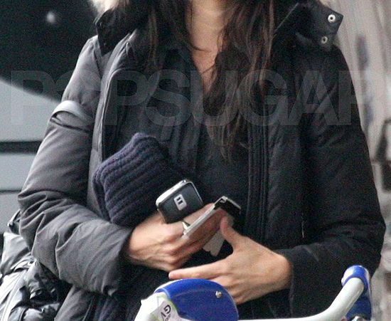 Match the Celeb With the Cell Phone Match the Celeb With the Cell Phone