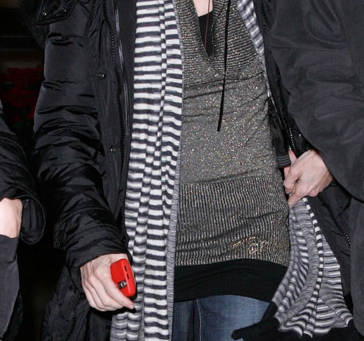Match the Celeb With the Cell Phone Match the Celeb With the Cell Phone