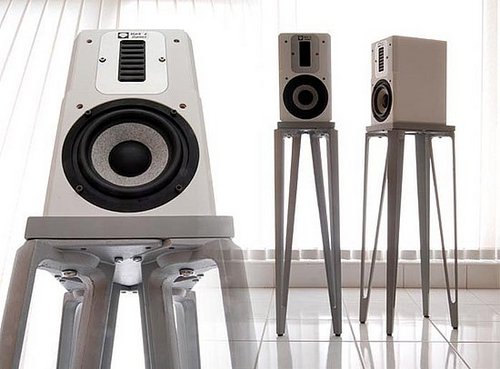 David Kan Builds Speaker Stands Out of Ikea Materials