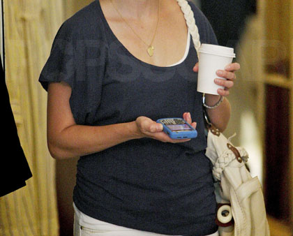Match the Celeb With the Cell Phone Match the Celeb With the Cell Phone