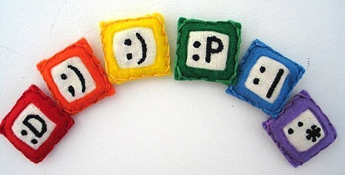 Emoticon Magnets: Love or Leave? 