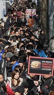 1,000 People Hired to Line Up For Quarter Pounders in Japan