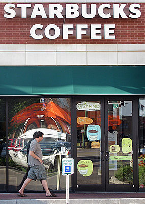 Biggest Headline of 2008: The Reign of Starbucks Fades Biggest Headline of 2008: The Reign of Starbucks Fades