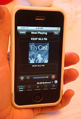 FlyCast Streams Radio on Your iPhone FlyCast Streams Radio on Your iPhone