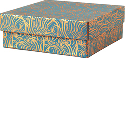 Start by picking up several pretty paper boxes. You can make one box for each attendant or fill several boxes with a different type of food item for everyone to share.
Start by picking up several pretty paper boxes. You can make one box for each attendant or fill several boxes with a different type of food item for everyone to share.