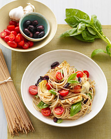Fast & Easy Dinner: Pasta with Artichokes, Olives, and Tomatoes Fast & Easy Dinner: Pasta with Artichokes, Olives, and Tomatoes