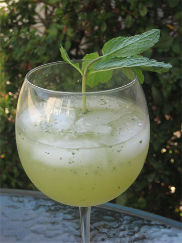 Happy Hour: Green Grape Sangria