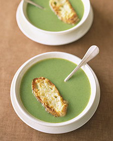 Fast & Easy Dinner: Broccoli Soup With Cheddar Toasts