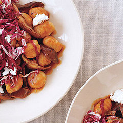 Fast & Easy Dinner: Gnocchi With Mushroom Gravy Fast & Easy Dinner: Gnocchi With Mushroom Gravy