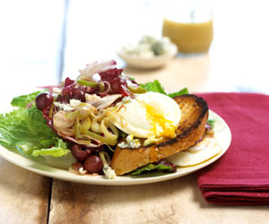 Fast & Easy Dinner: Poached Egg Salad