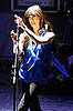 Alanis Morissette Goes Vegan and Loses 20 Pounds