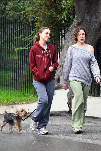 Natalie Portman Walks Her Dog Natalie Portman Walks Her Dog