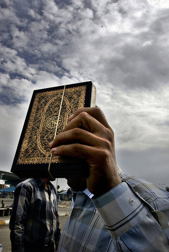 US Soldier Has to Apologize for Using Quran for Target Practice