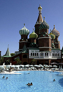 Russians Vacation in Turkey
