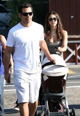 Jessica and Cash Take Honor For a Stroll