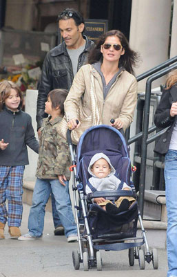 Jill Hennessy Strolls With the Family in NYC Jill Hennessy Strolls With the Family in NYC