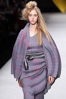 Issey Miyake Spring 08 Fashion Show